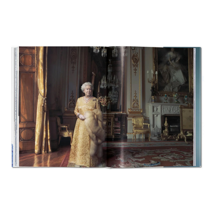 Livro Her Majesty - A Photographic History 1926–2022